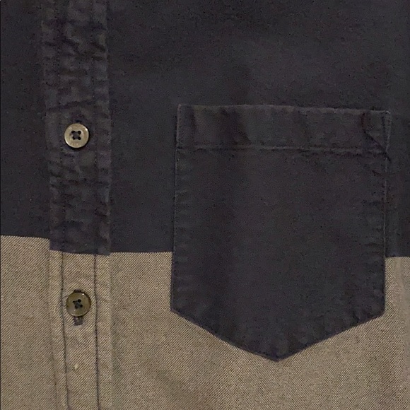 (3/$15) American Eagle Button Up Shirt with Pocket - Picture 4 of 5